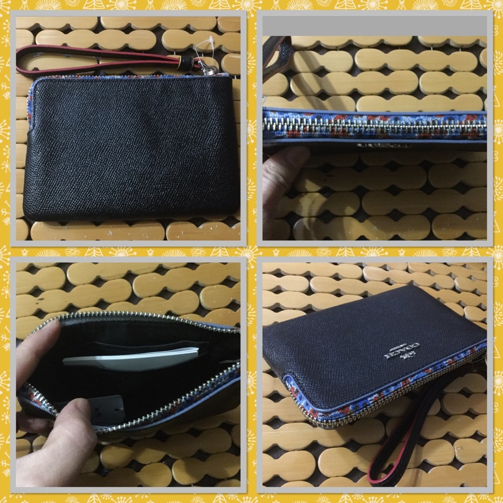 Authentic Coach black leather wristlet - Picture 2 of 2